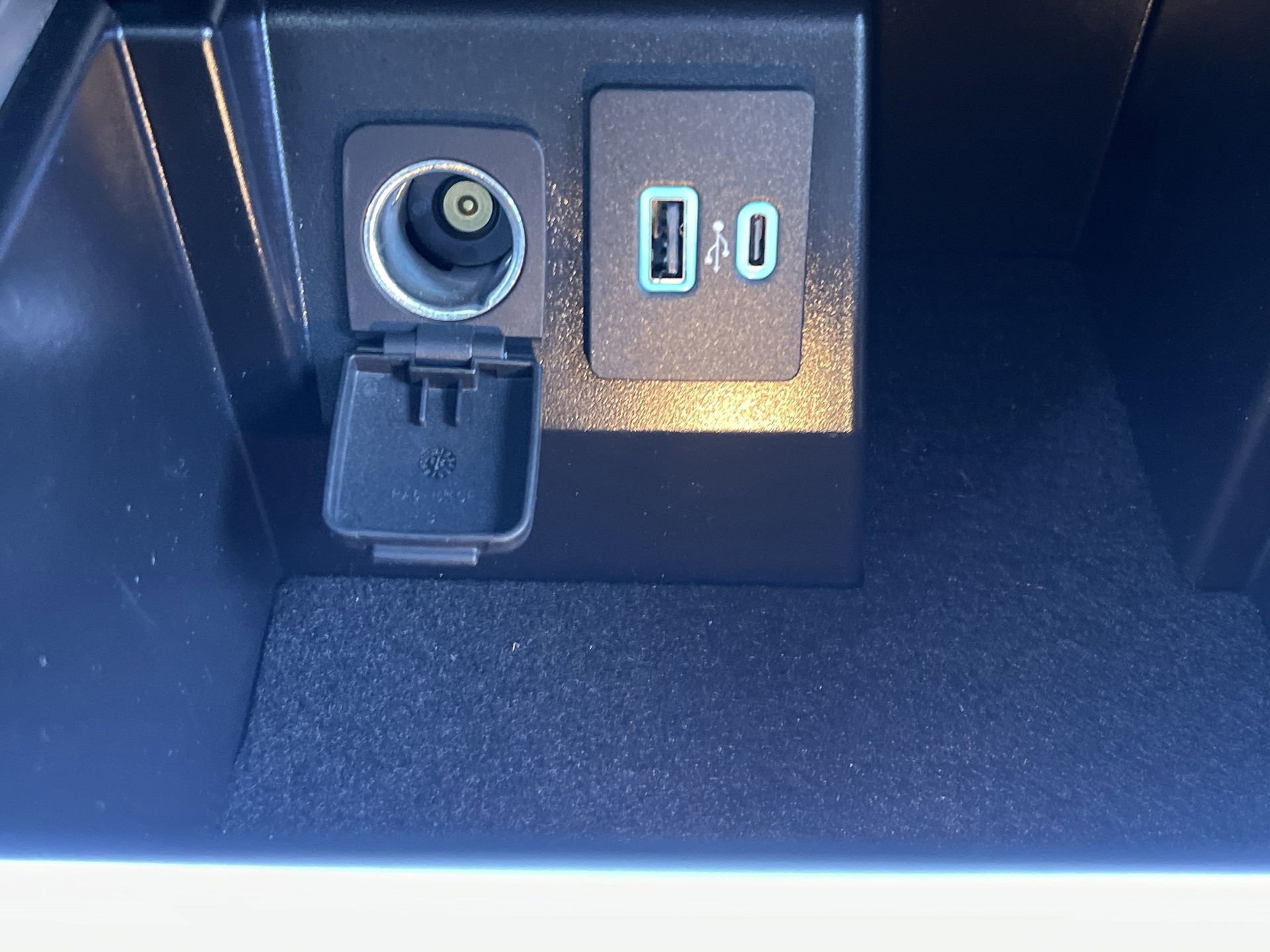 Certified 2023 Ford Explorer ST w/ Equipment Group 401A image 10