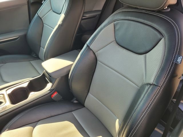 Used 2025 Kia K4 LXS image 11