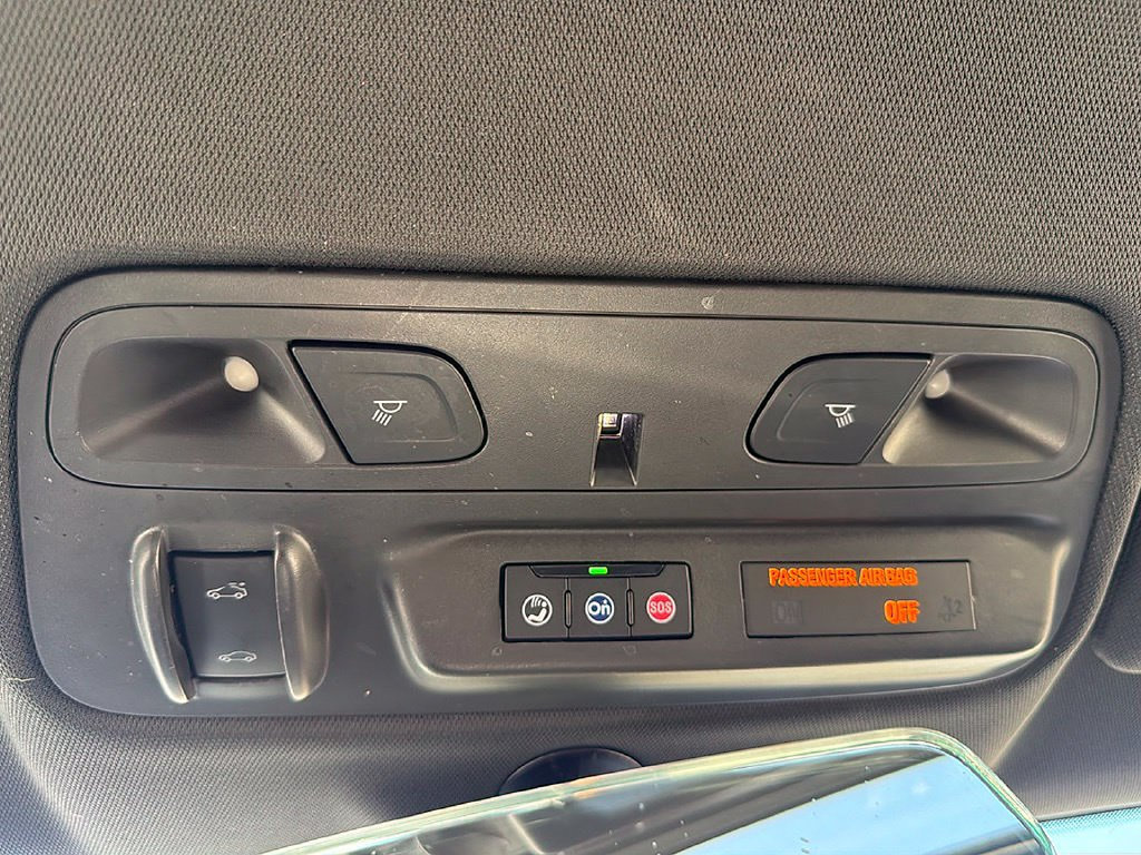 Used 2023 Chevrolet Camaro LT RWD image 19