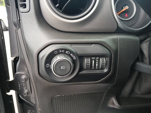 Used 2019 Jeep Wrangler Sport AWD/4WD image 31