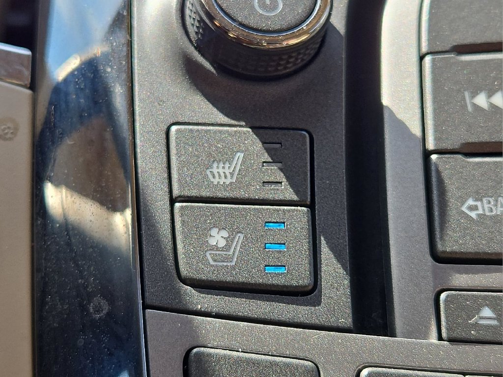 Used 2013 Buick LaCrosse Touring FWD image 23