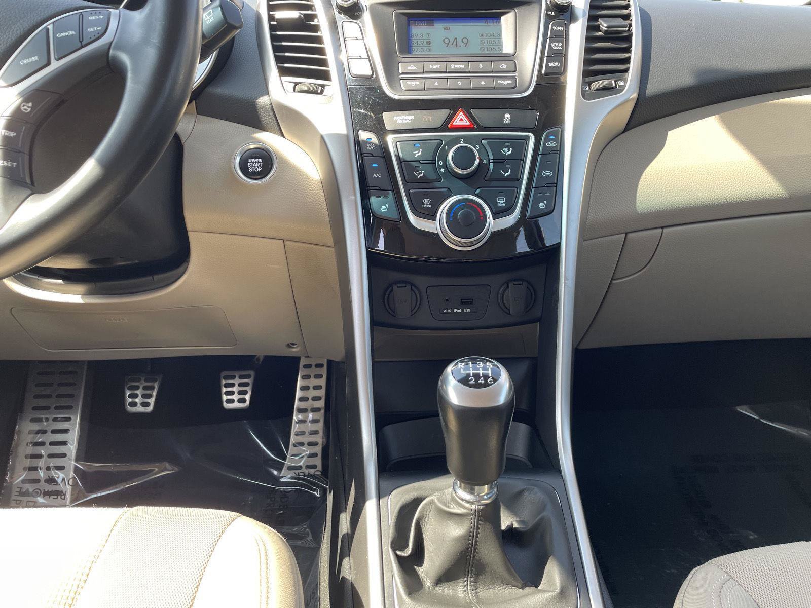 Used 2013 Hyundai Elantra GT w/ Touch & Go Pkg FWD image 16