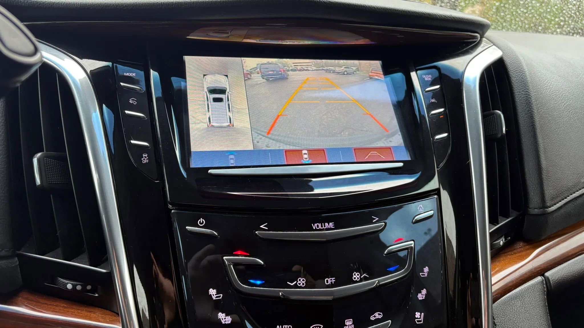 Used 2017 Cadillac Escalade ESV Luxury AWD/4WD image 19
