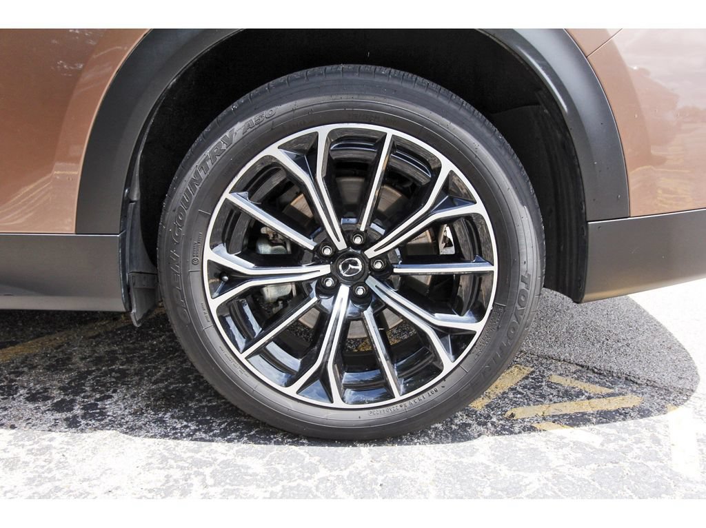 Certified 2025 MAZDA CX-70 Plug-In Hybrid w/ Premium Plus AWD/4WD image 30
