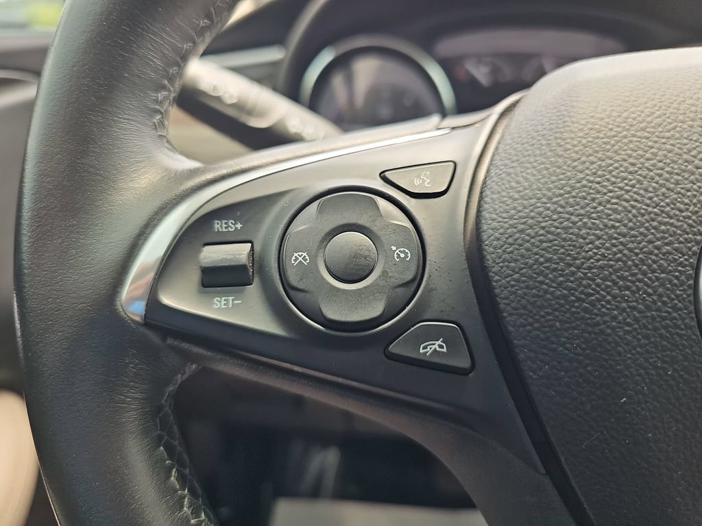 Used 2020 Buick Envision Preferred AWD/4WD image 17