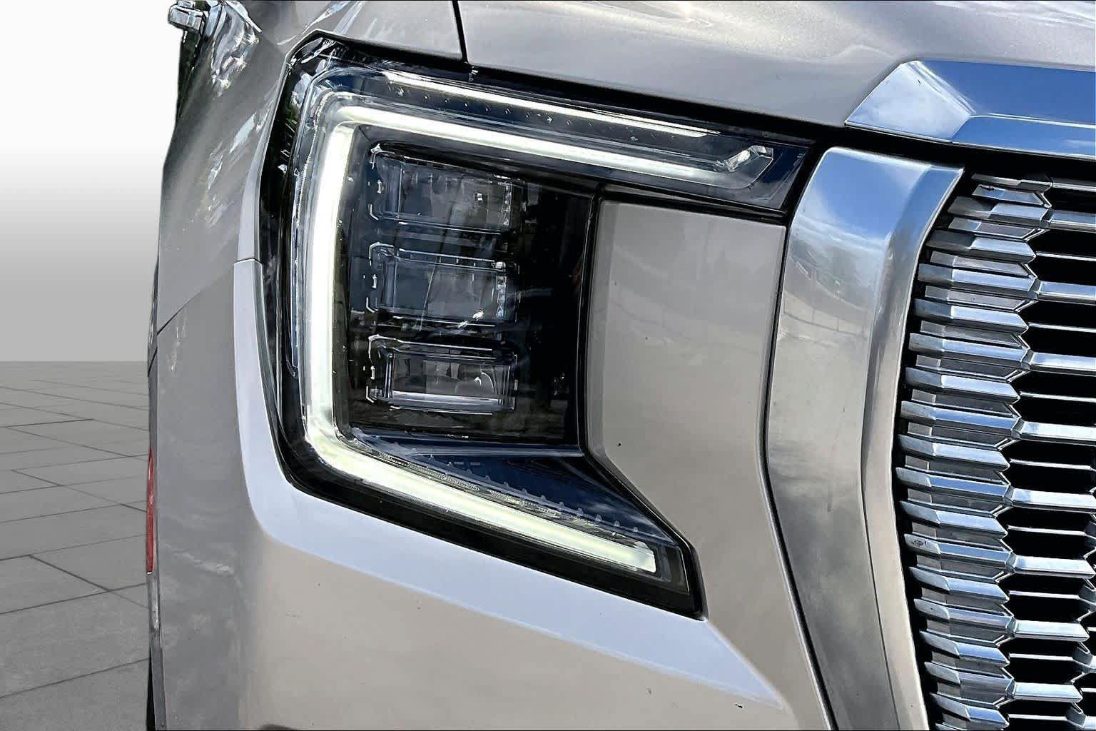 Used 2024 GMC Yukon Denali w/ Advanced Technology Package AWD/4WD image 54