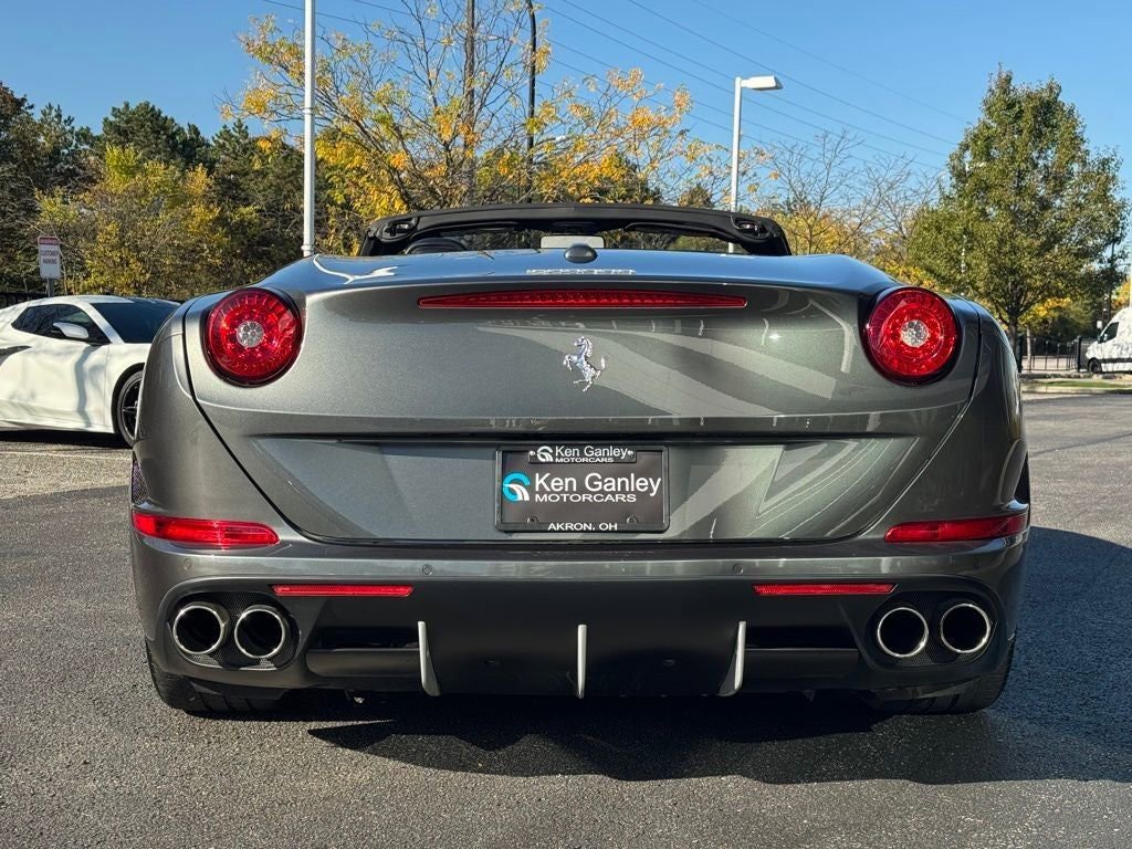 Used 2016 Ferrari California T image 6