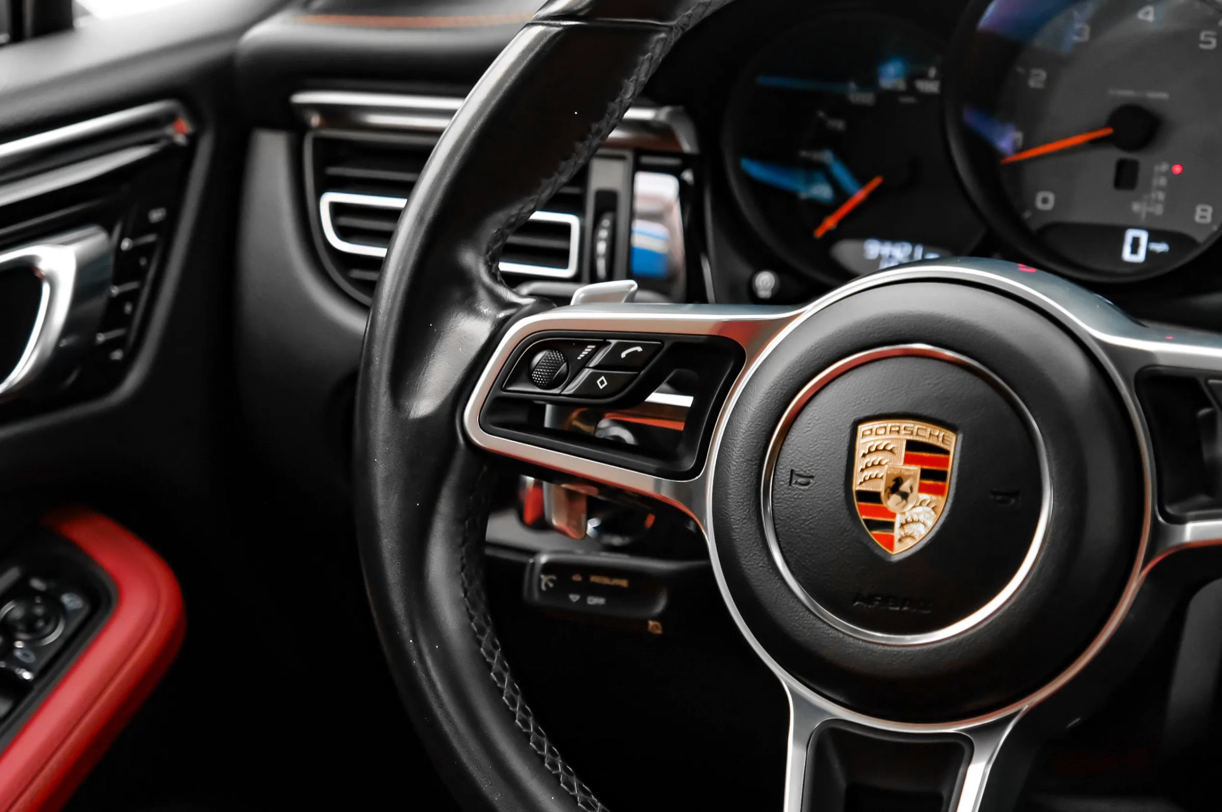Used 2020 Porsche Macan S AWD/4WD image 15