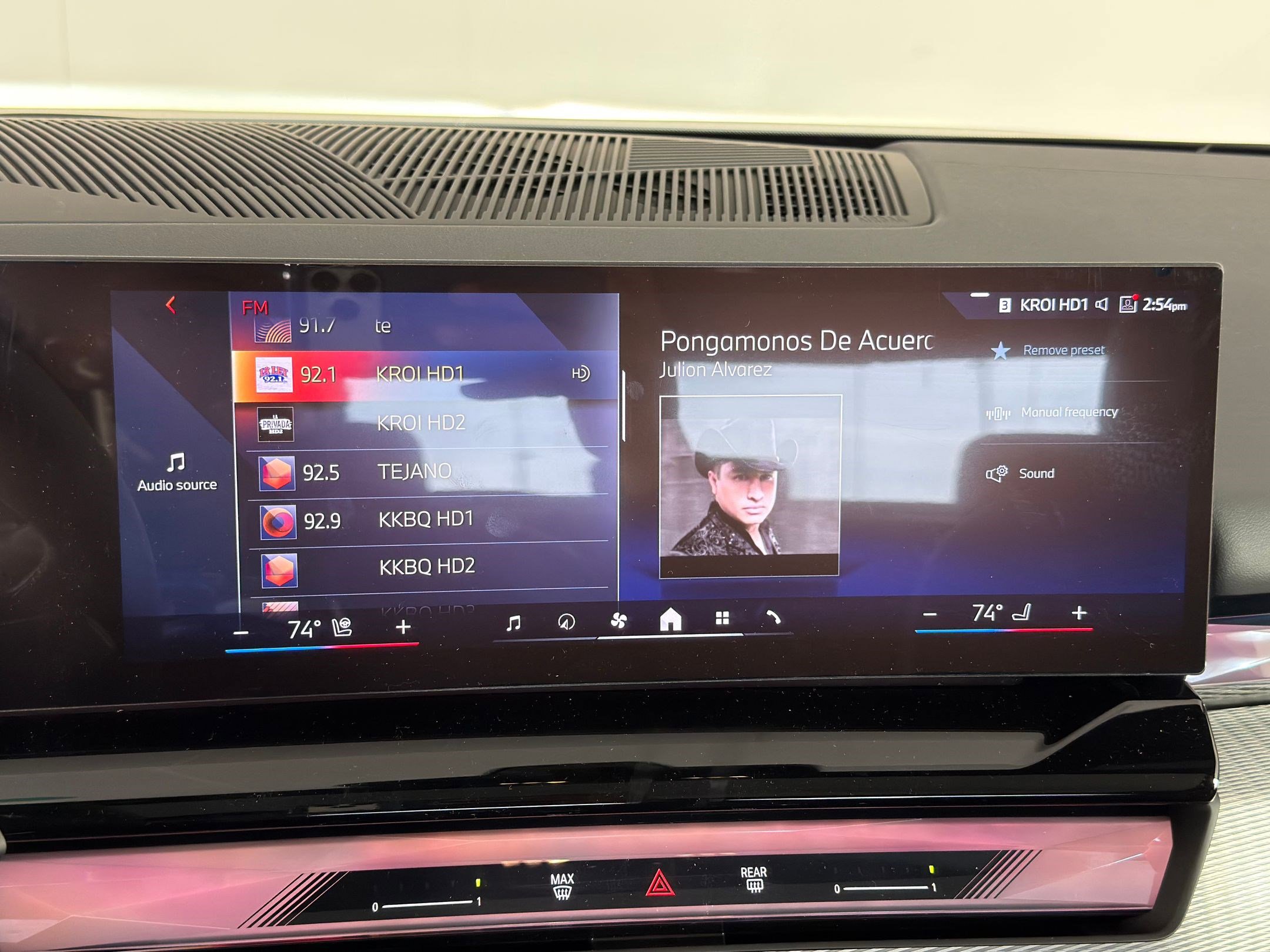 New 2026 BMW 550e xDrive w/ Executive Package image 24