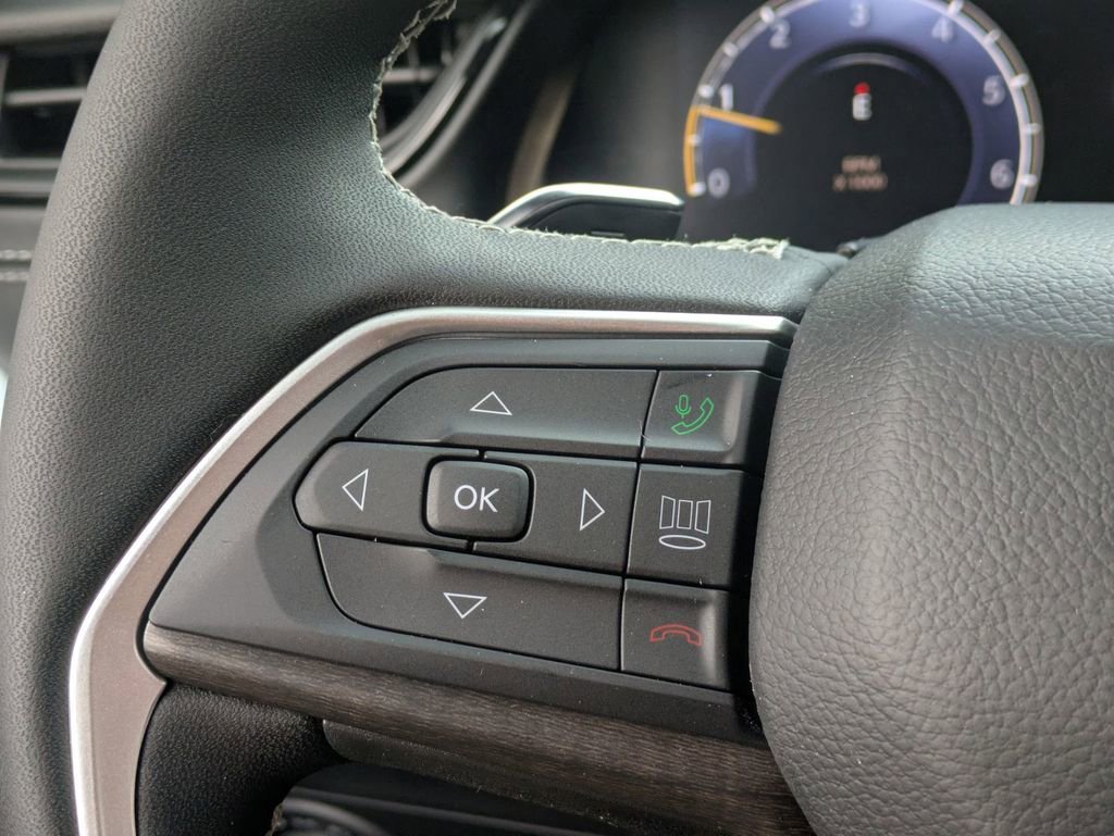 New 2026 Jeep Grand Cherokee Altitude image 15