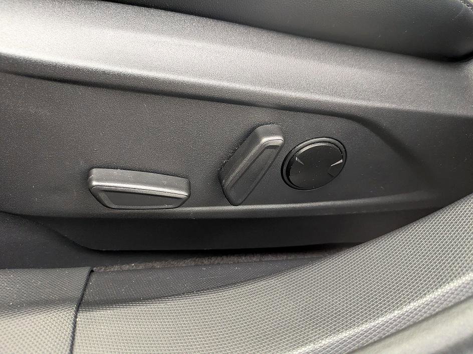 Used 2023 Ford Mustang Mach-E Premium image 13