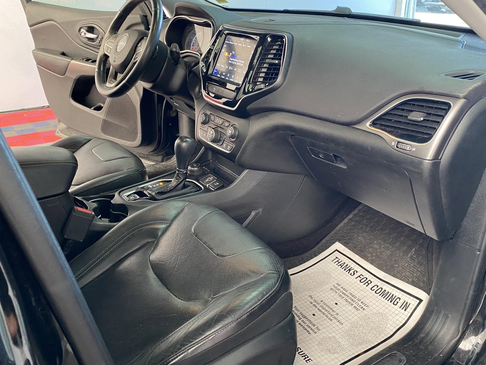 Used 2019 Jeep Cherokee Limited image 8