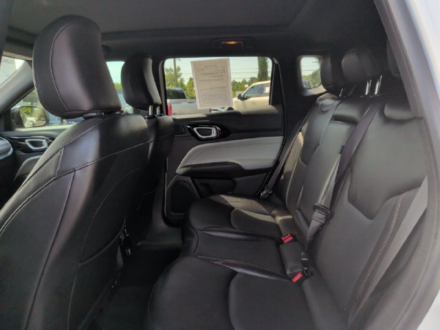 Used 2023 Jeep Compass Limited w/ Sun and Sound Group AWD/4WD image 27