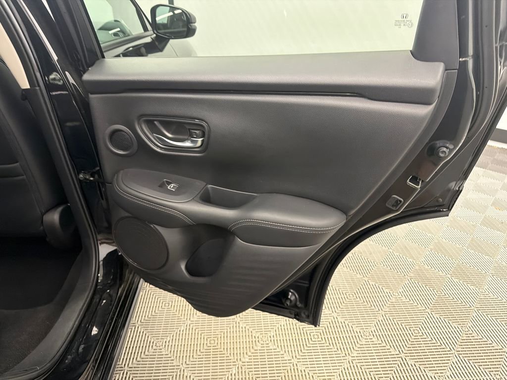 Used 2025 Honda HR-V EX-L image 17