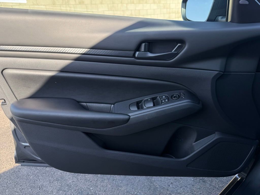 Certified 2025 Nissan Altima 2.5 S image 17