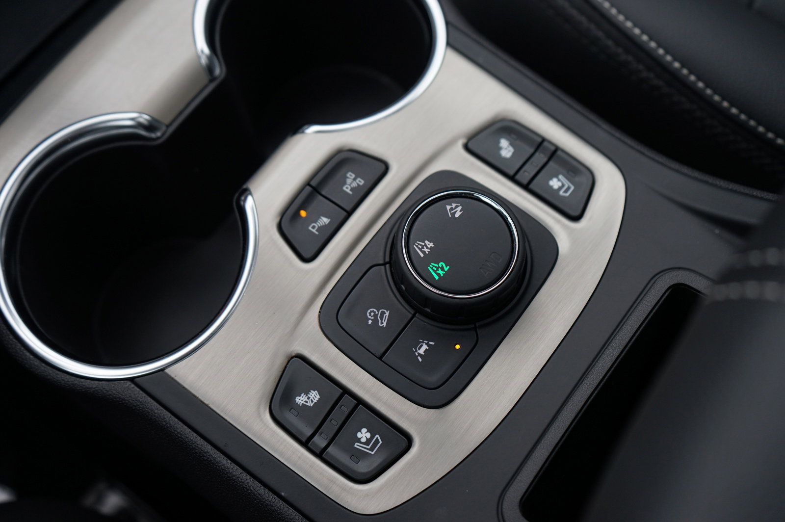 Used 2024 GMC Terrain Denali image 21