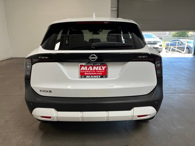 Used 2025 Nissan Kicks SV FWD image 4