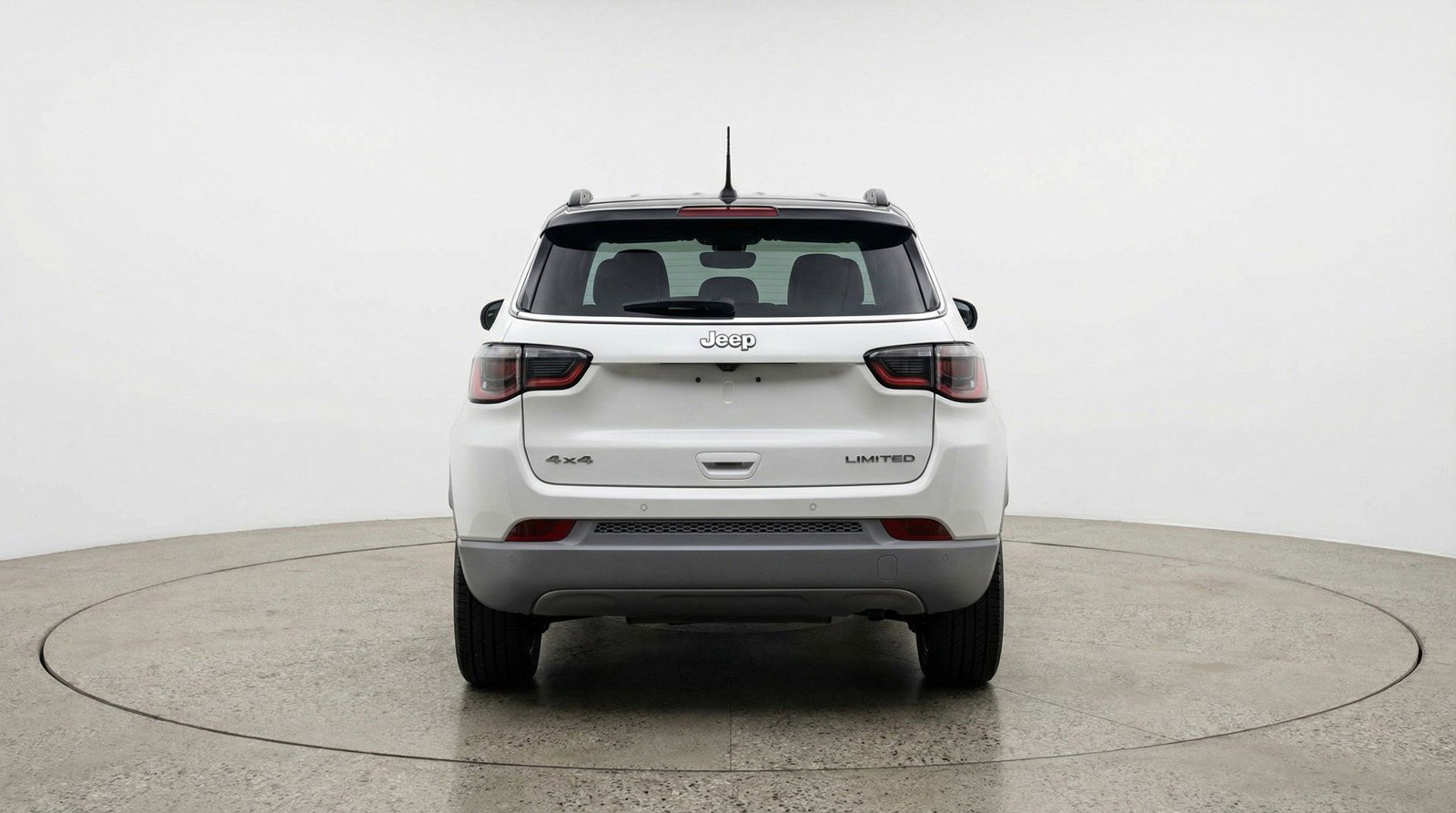 Used 2025 Jeep Compass Trailhawk image 7