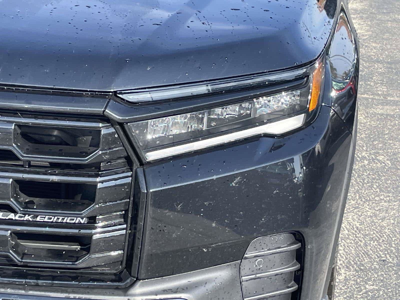 Used 2026 Honda Pilot Black Edition image 9