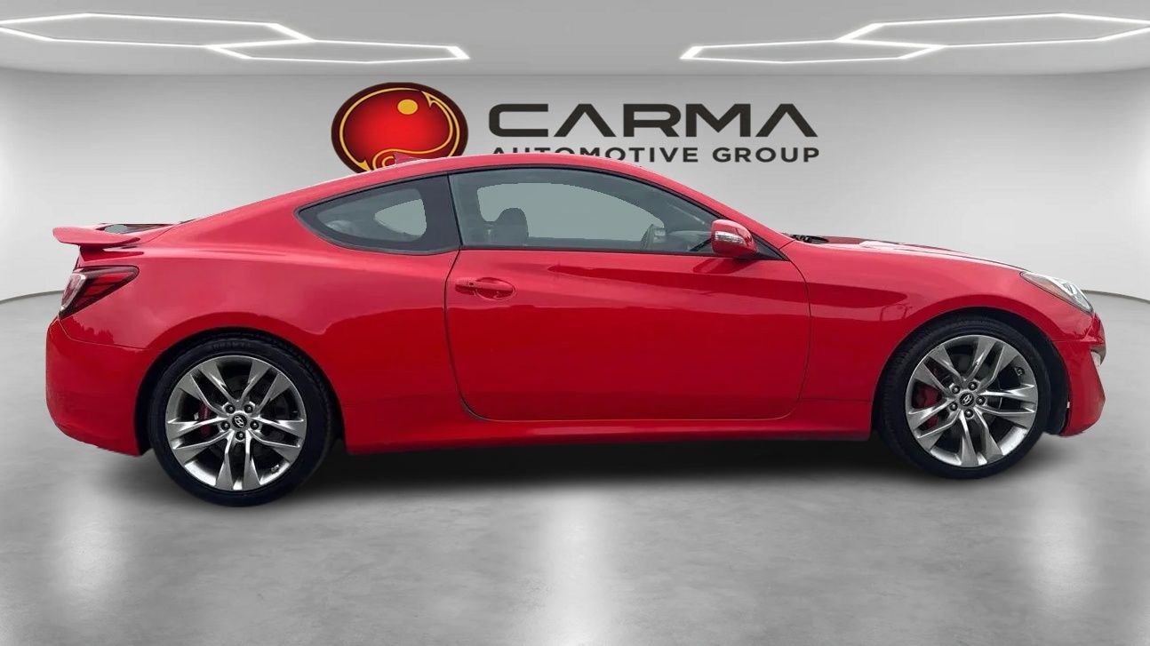 Used 2014 Hyundai Genesis 3.8 RWD image 6