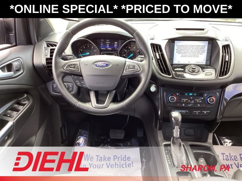 Used 2017 Ford Escape Titanium AWD/4WD image 28