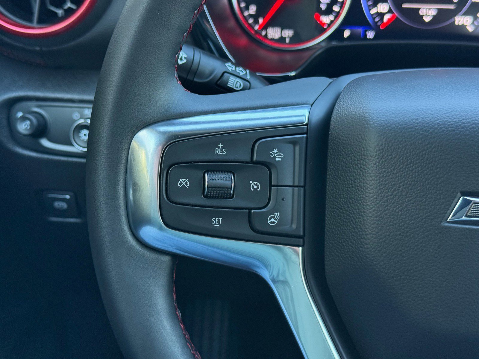 Certified 2025 Chevrolet Blazer RS image 18