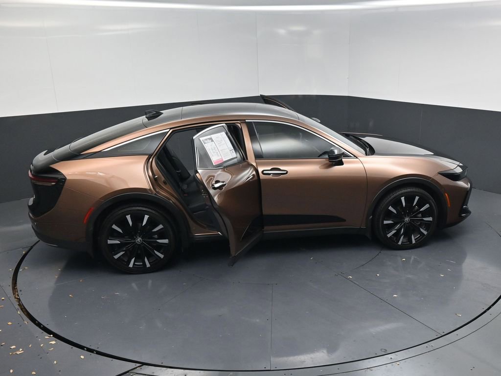 Used 2024 Toyota Crown Platinum image 24