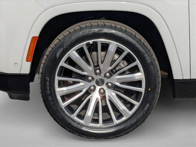 Used 2023 Jeep Grand Wagoneer Series III image 27