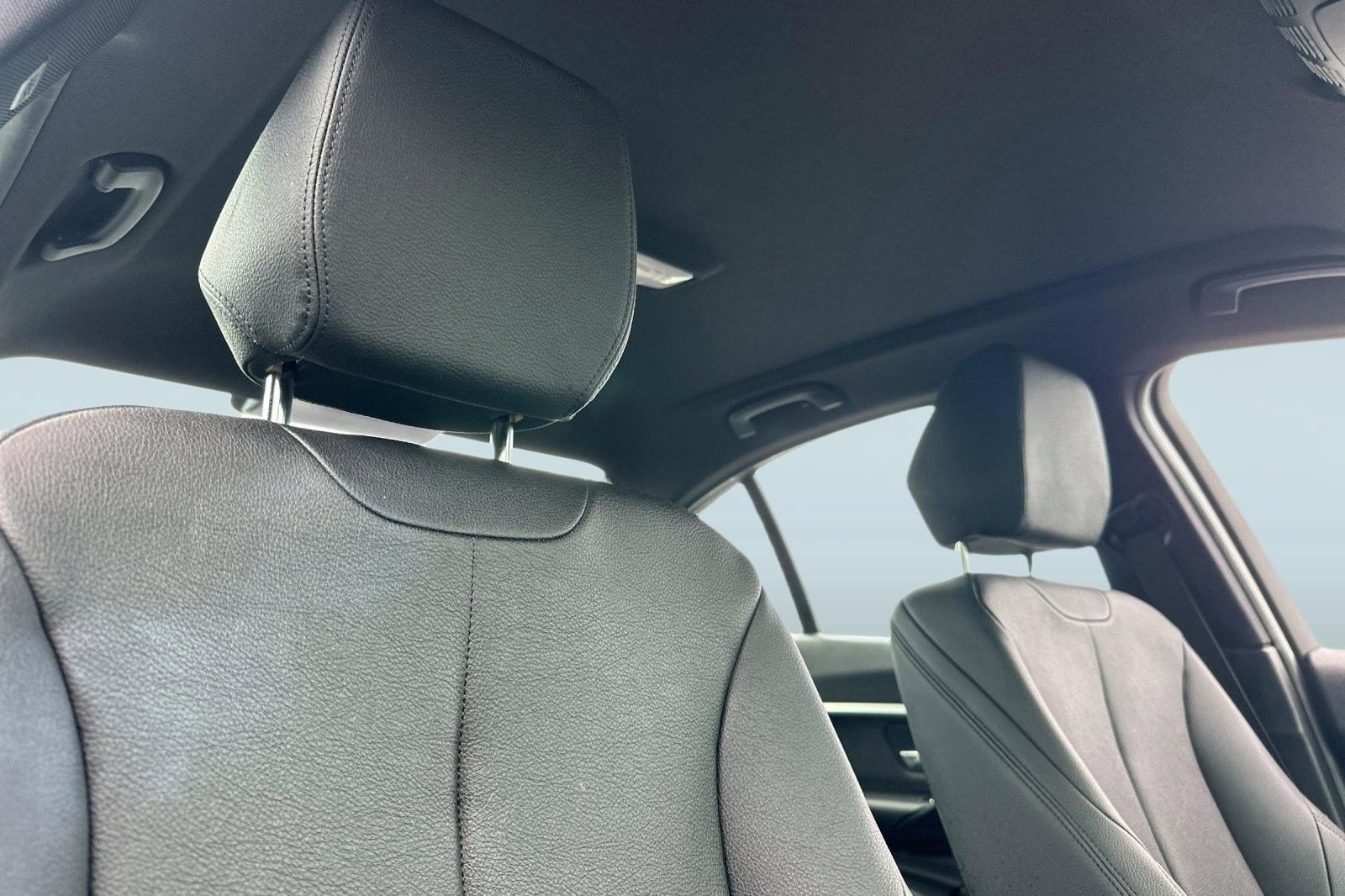 Used 2017 BMW 330i Sedan image 25