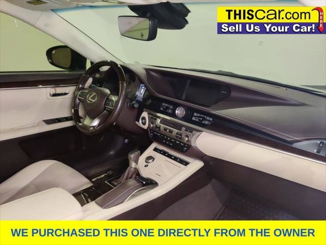 Used 2016 Lexus ES 350 w/ Luxury Package w/Wood Trim FWD image 13