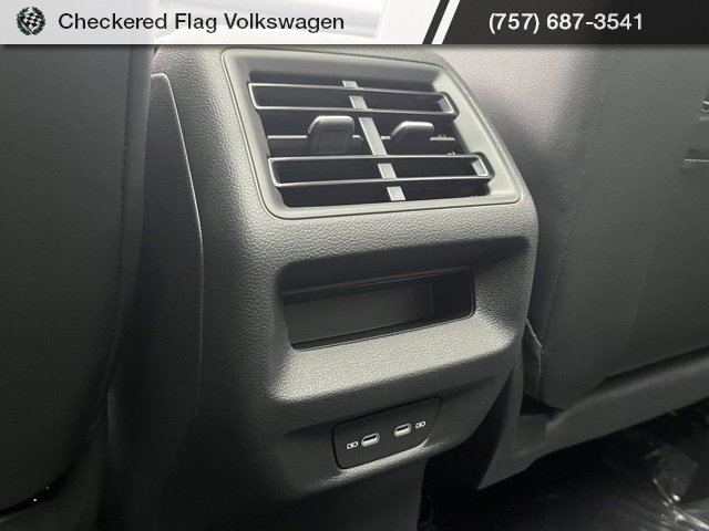 New 2025 Volkswagen Tiguan SE image 56