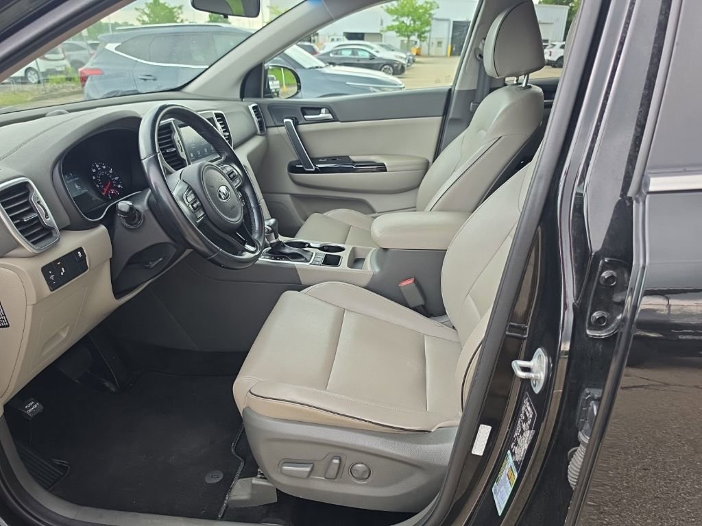 Used 2019 Kia Sportage EX AWD/4WD image 3