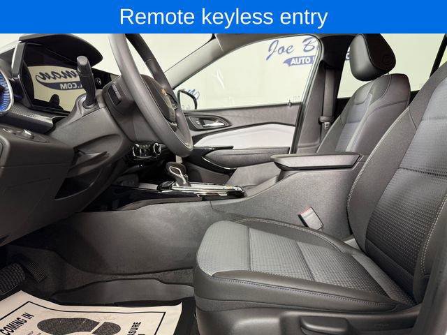 New 2026 Chevrolet Trax LT w/ LPO, Blackout Package image 11