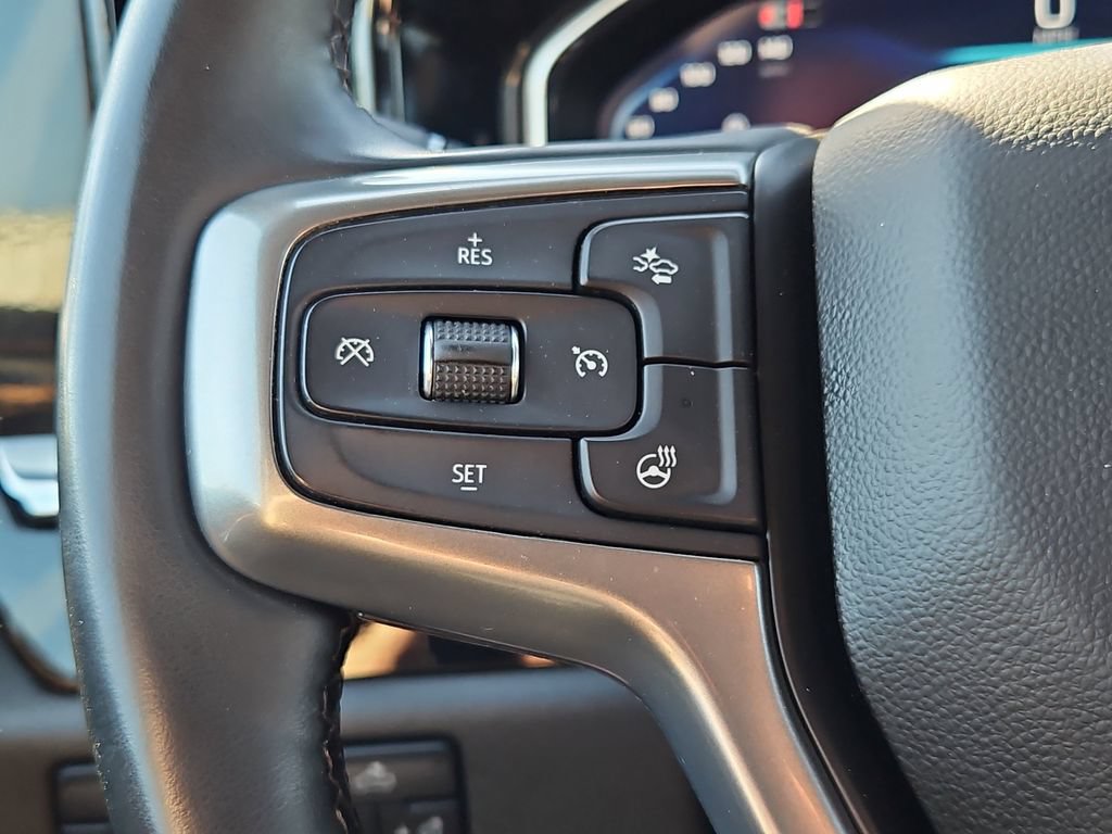Certified 2025 Chevrolet Silverado 1500 LT AWD/4WD image 24