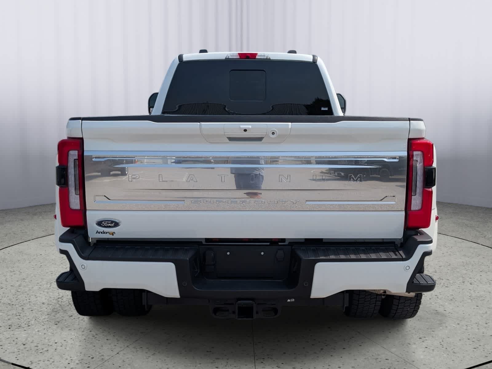 Used 2025 Ford F450 Platinum w/ Platinum Plus Package AWD/4WD image 4