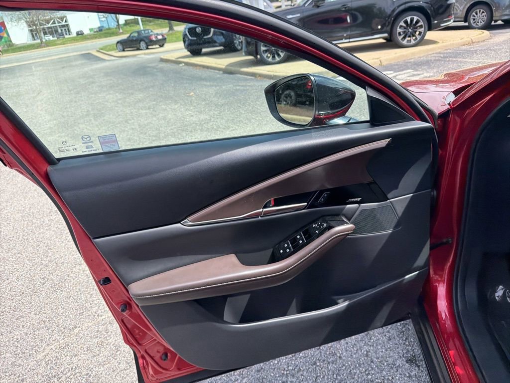 Used 2025 MAZDA CX-30 2.5 Turbo w/ Premium Plus Pkg image 14