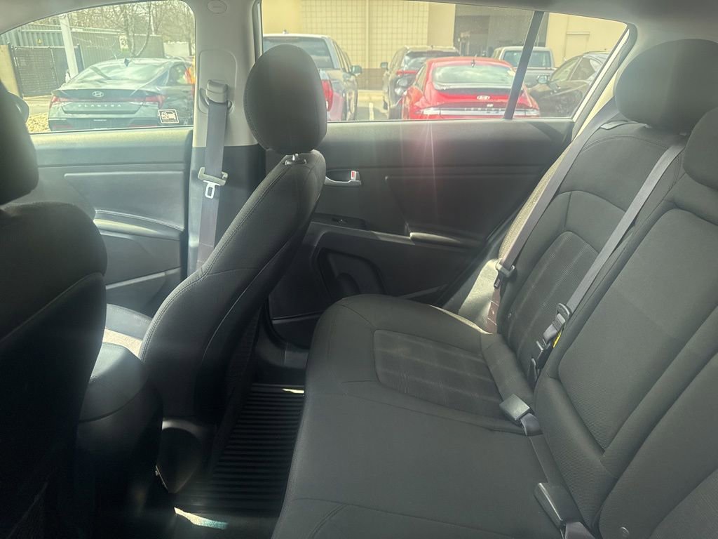 Used 2012 Kia Sportage LX w/ Convenience Pkg image 12