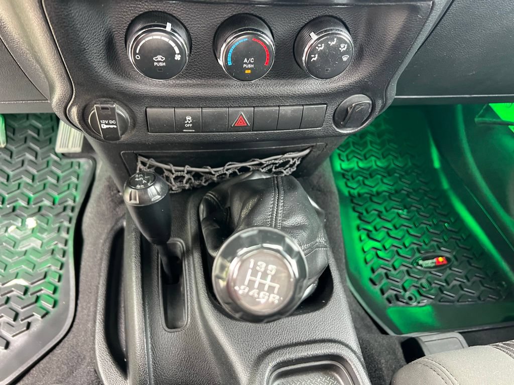 Used 2012 Jeep Wrangler Sport AWD/4WD image 28