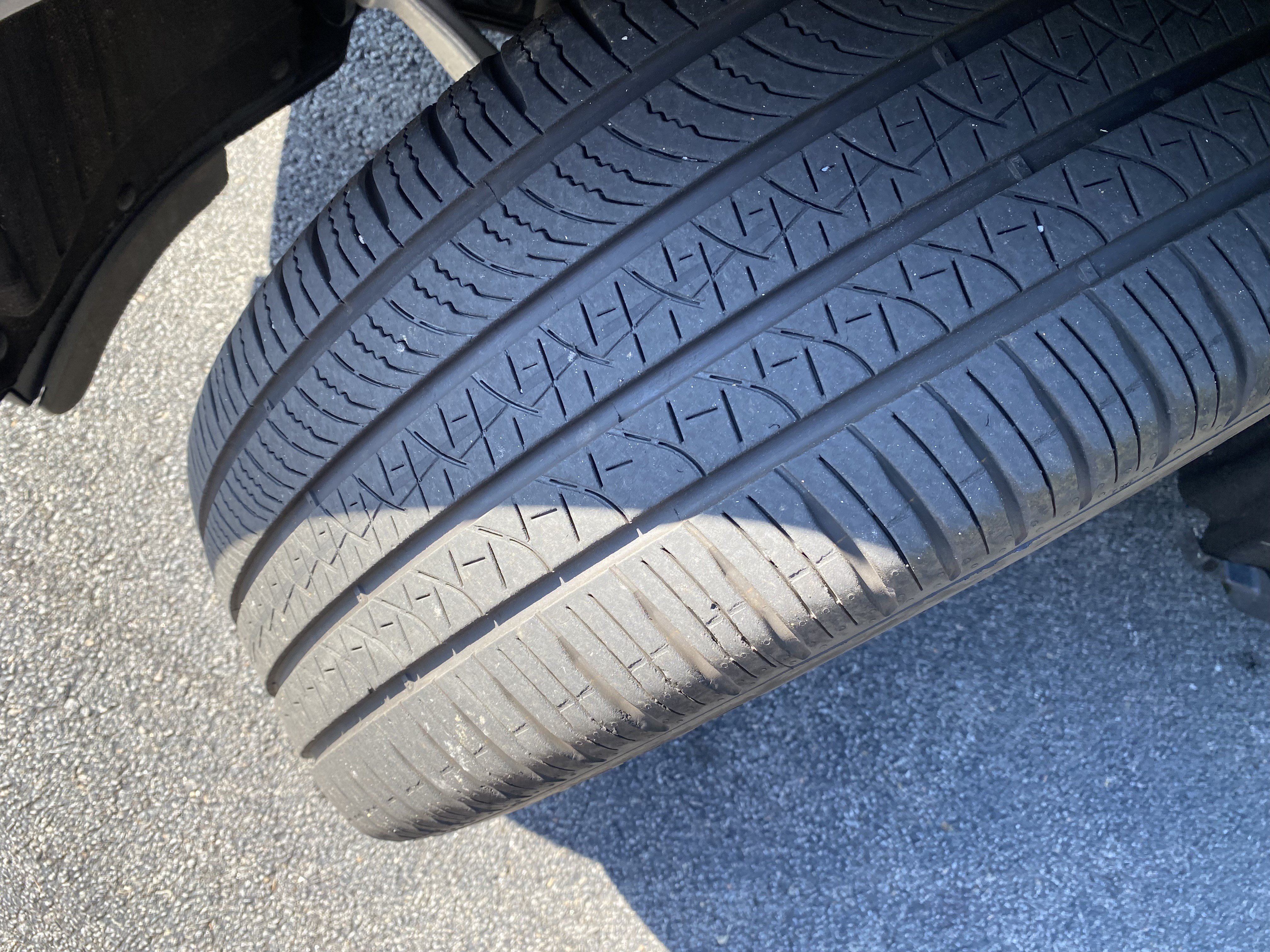 Used 2025 Ford Explorer ST-Line w/ Premium Package RWD image 12