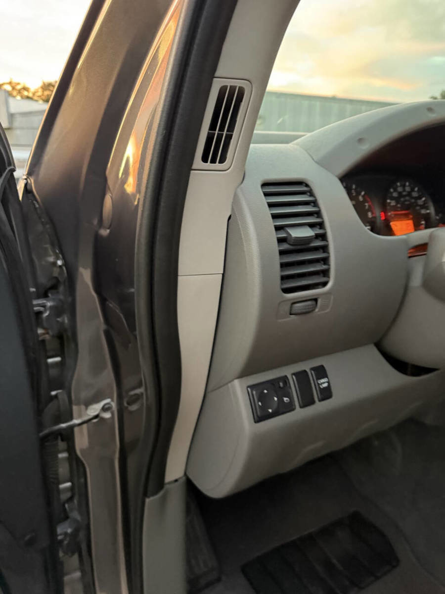 Used 2019 Nissan Frontier SV image 12