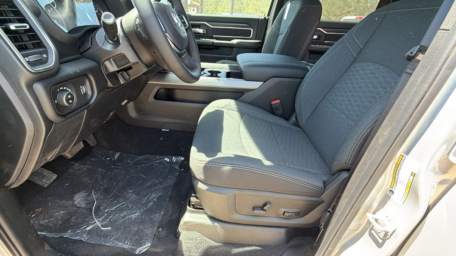 New 2026 RAM 2500 Big Horn AWD/4WD image 16