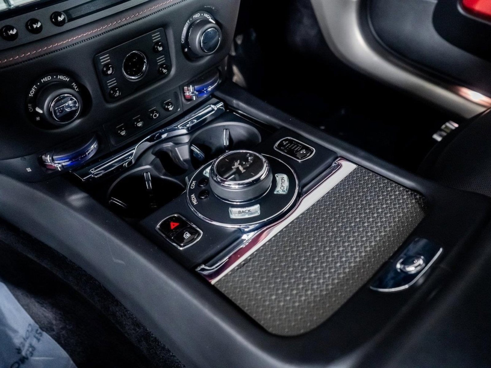 Used 2019 Rolls-Royce Wraith image 38