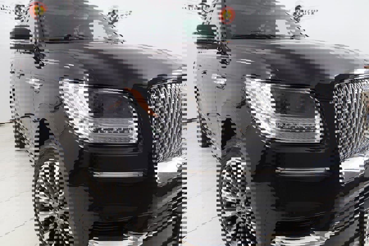 Used 2021 Lincoln Navigator Reserve w/ Luxury Package image 20