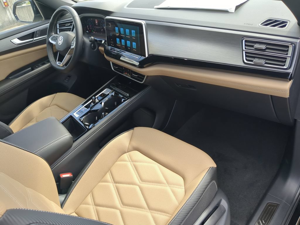 New 2026 Volkswagen Atlas Cross Sport SE FWD image 12