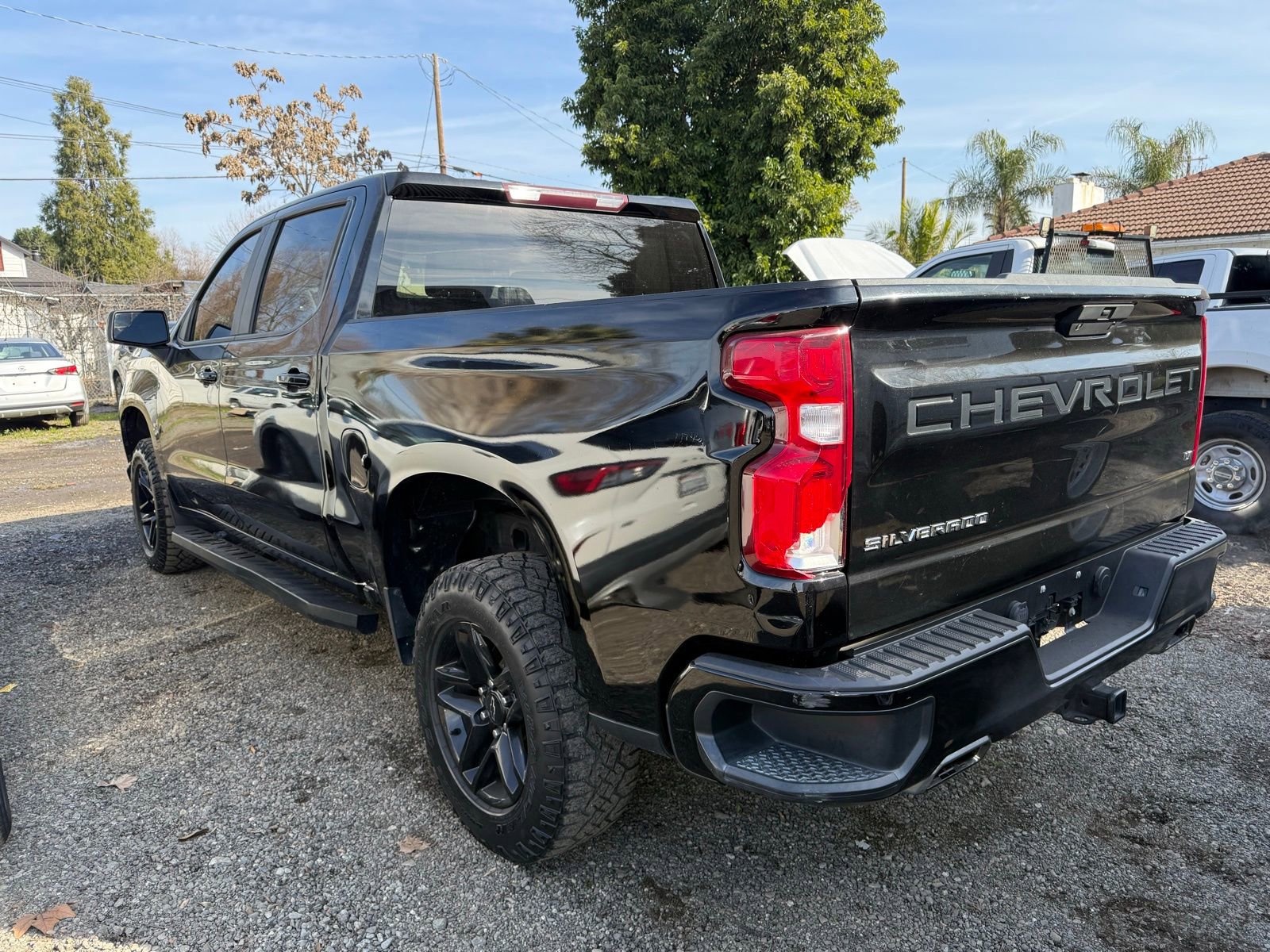 Used 2020 Chevrolet Silverado 1500 LT Trail Boss w/ Convenience Package image 3