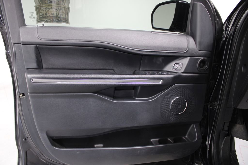 Used 2019 Ford Expedition XLT w/ Equipment Group 202A image 18