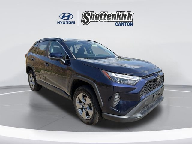 Used 2022 Toyota RAV4 XLE image 3