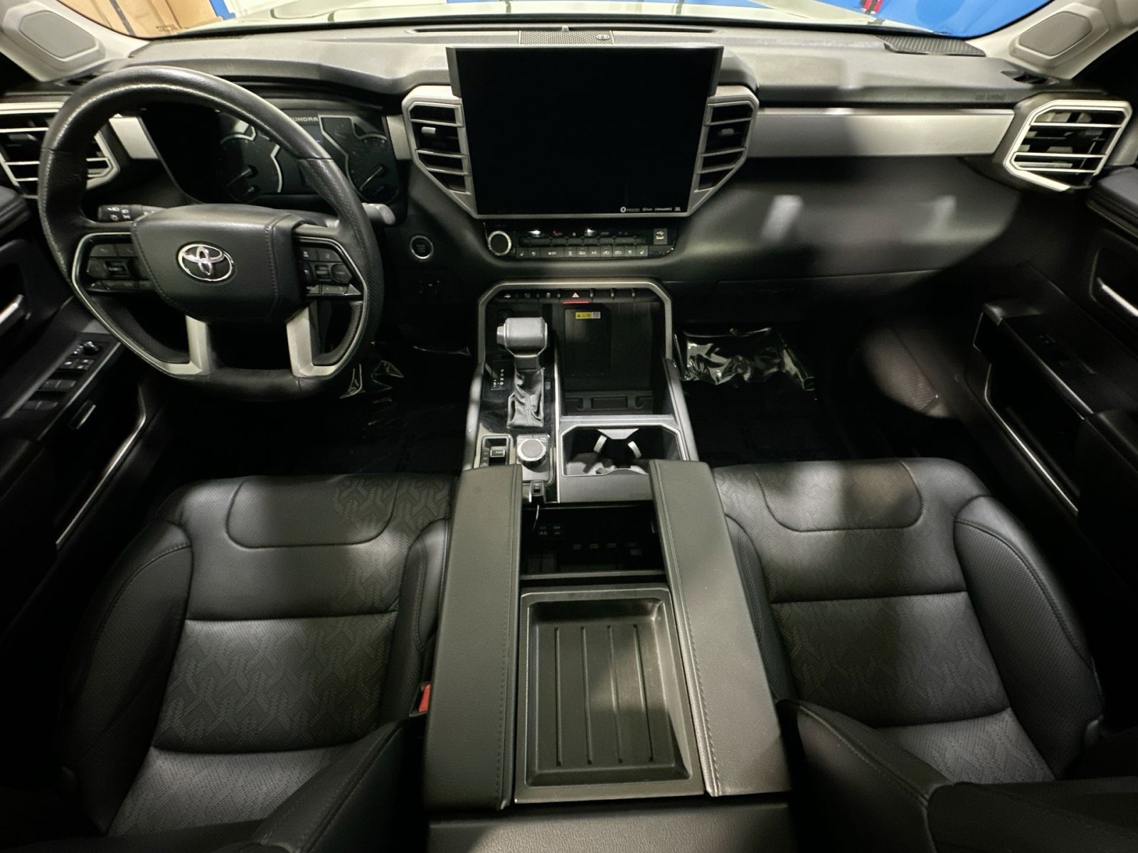 Used 2023 Toyota Tundra Limited image 33