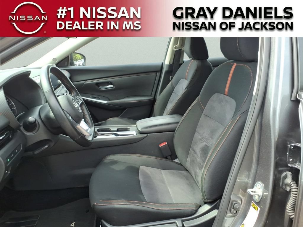 Used 2025 Nissan Sentra SR FWD image 23