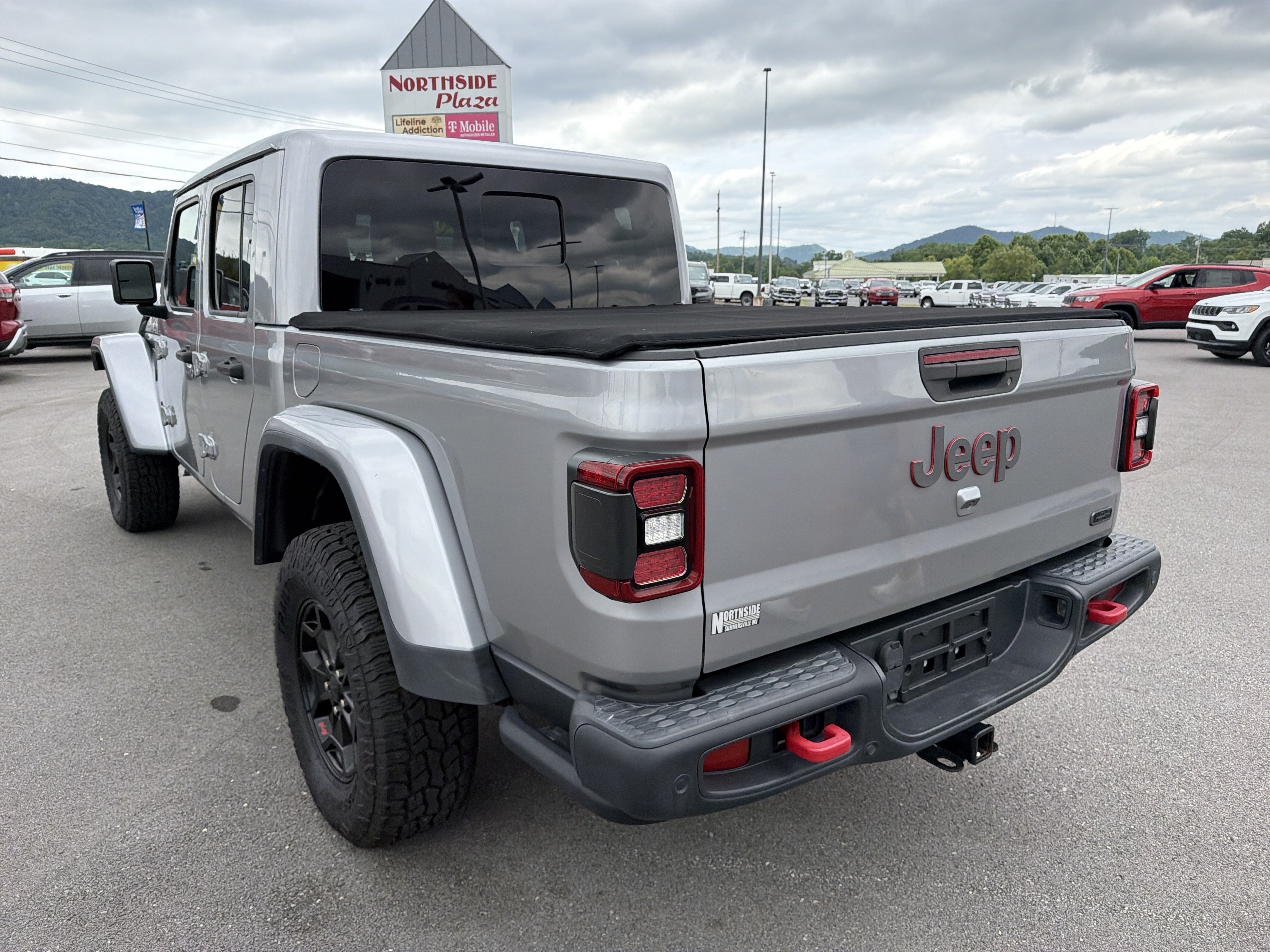 Used 2020 Jeep Gladiator Rubicon AWD/4WD image 10